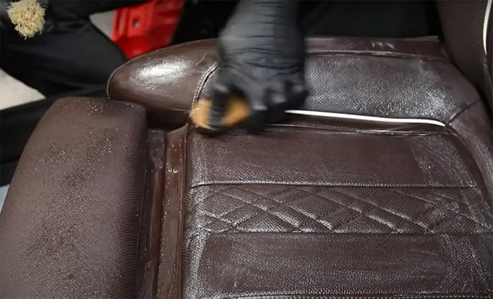 How to Seal Leather? - LeatherProfy