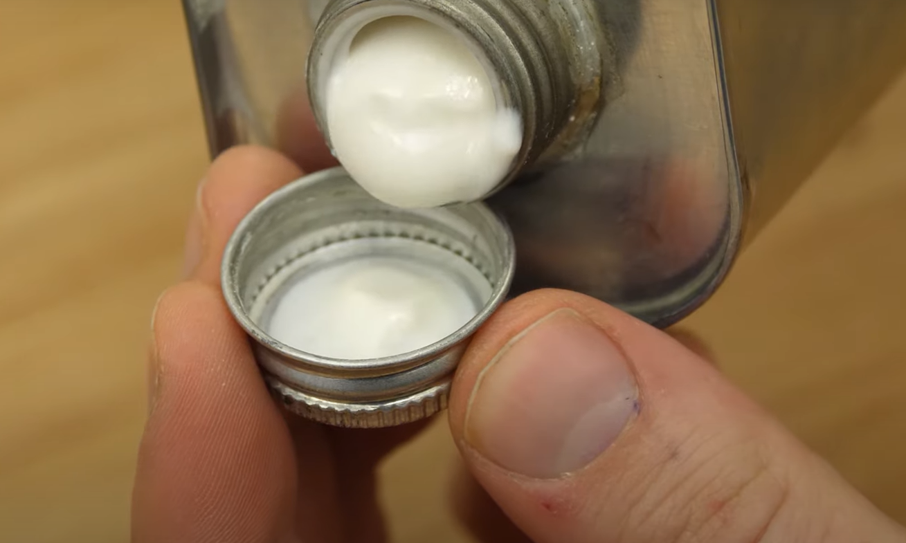 Can You Use Mineral Oil on Leather? LeatherProfy