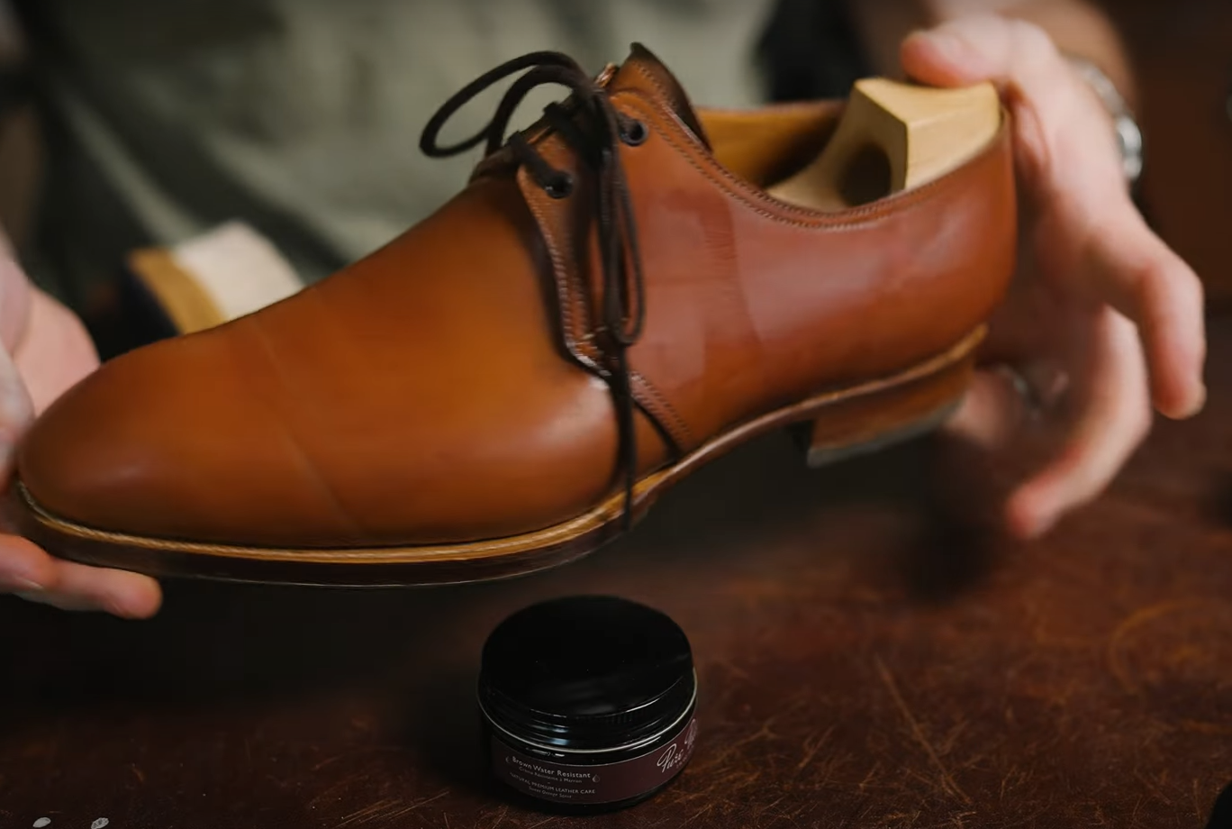 Can You Wear Leather Boots in the Rain? LeatherProfy