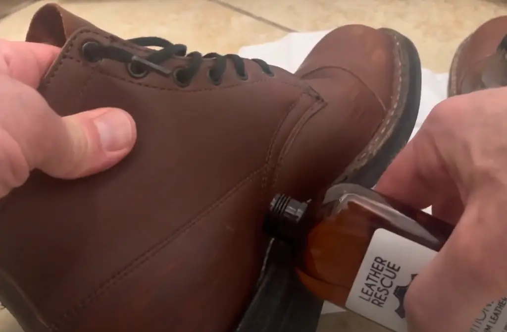 How to stop leather shoes from squeaking?