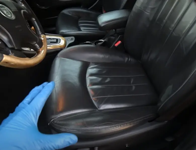 Leather vs. Cloth Car Seats Which is Better? LeatherProfy