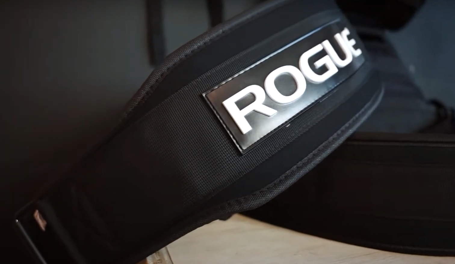 Nylon vs. Leather Lifting Belt Which is Better? LeatherProfy