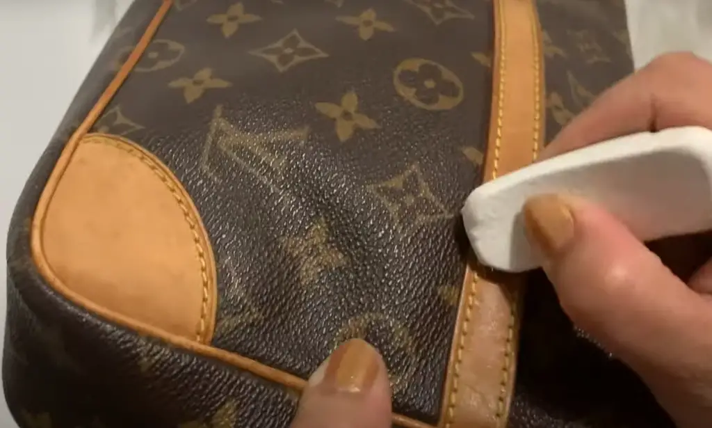 Tips To Prevent Louis Vuitton’s Vachetta Leather From Discoloration