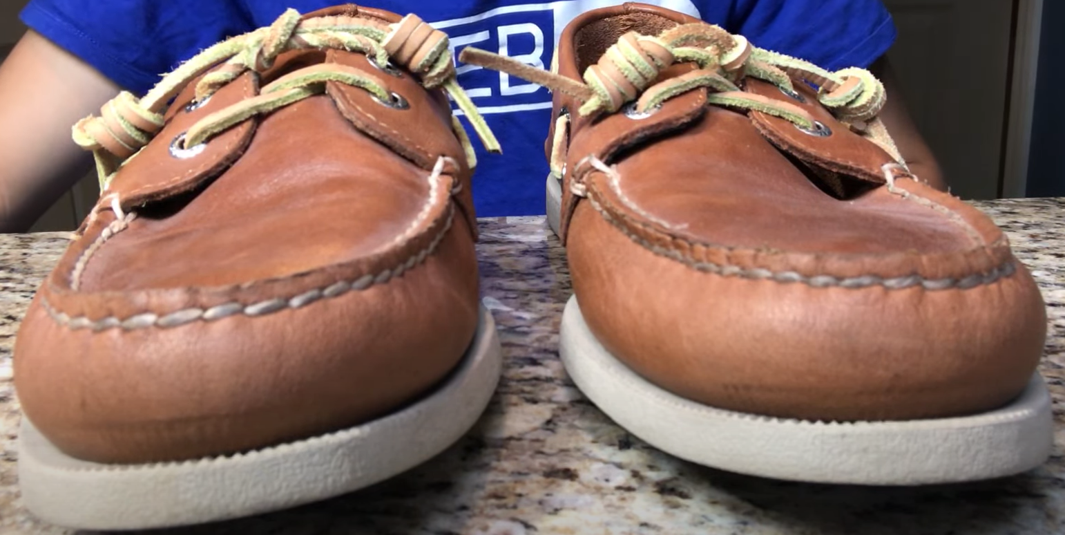 How to Tie Sperrys Leather Laces? LeatherProfy