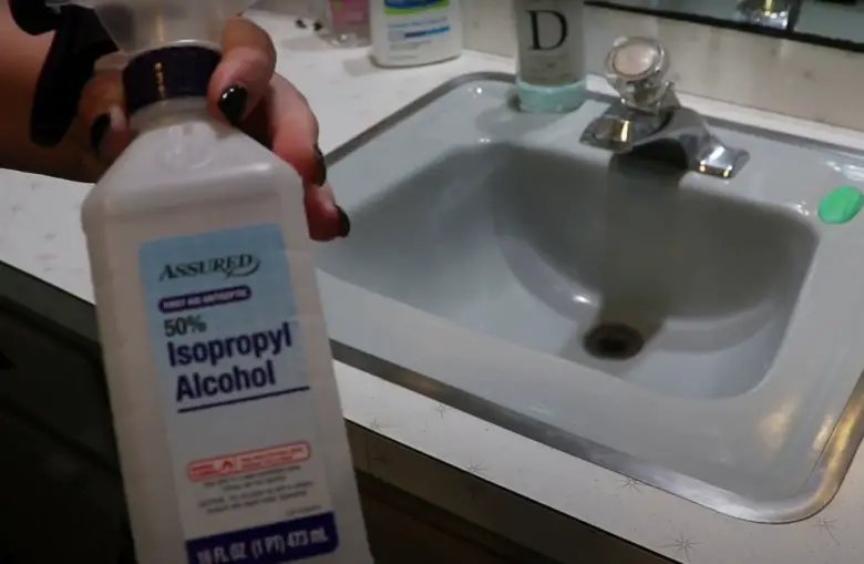 Can You Clean Leather With Alcohol? LeatherProfy