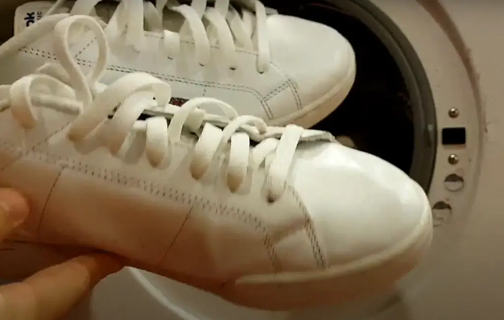 How to Clean Your Leather Shoes Manually
