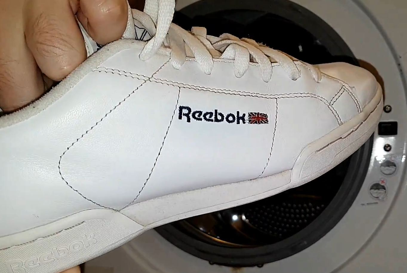 Can You Put Leather Shoes in the Washer? LeatherProfy