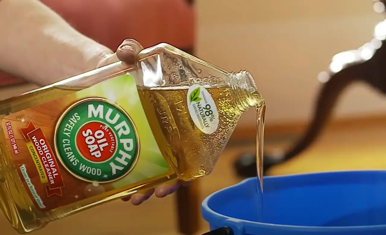 Can You Use Murphy’s Oil Soap on Leather? LeatherProfy