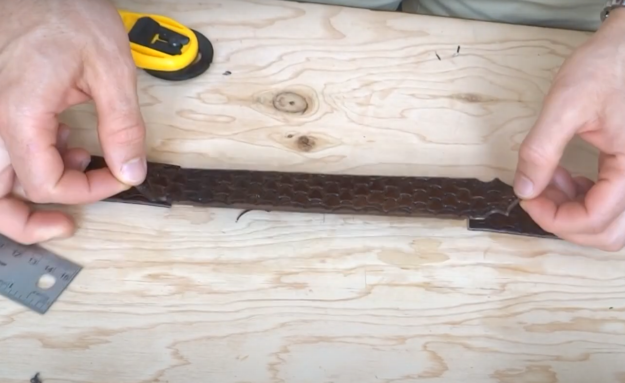 Do Leather Belts Stretch? LeatherProfy