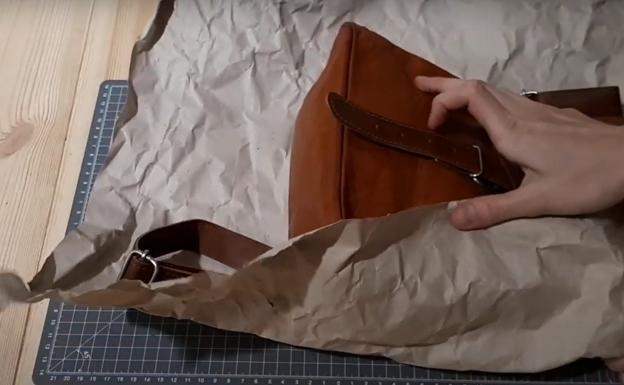 How to Remove Leather Smell? LeatherProfy