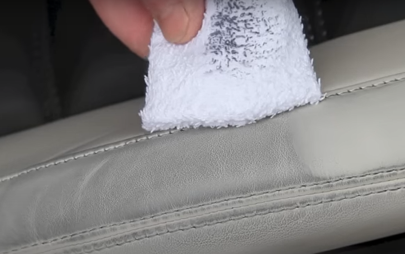 How to Remove Permanent Hair Dye From Leather? LeatherProfy