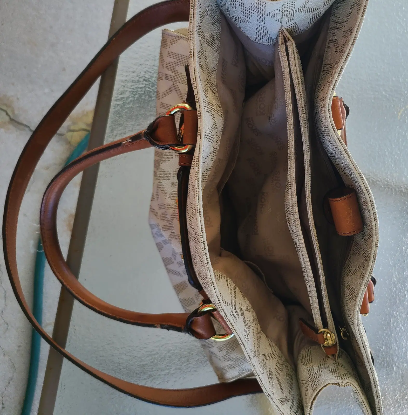 Inspect the Purse for Stains or Grime