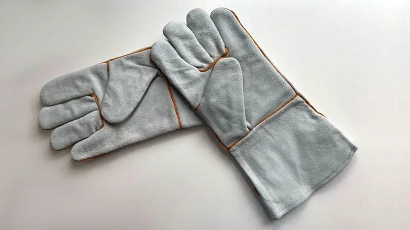 How To Clean Suede Gloves With A Suede Eraser
