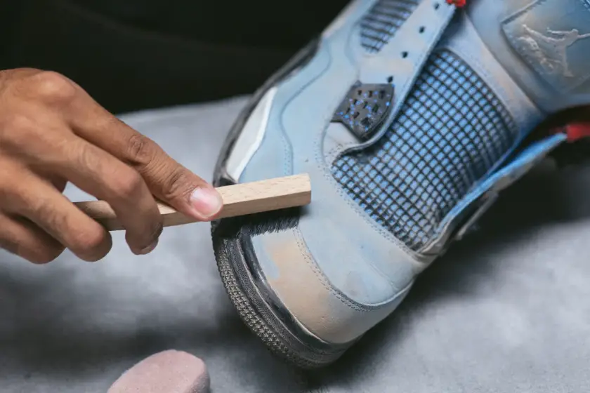 How To Use A Suede Eraser