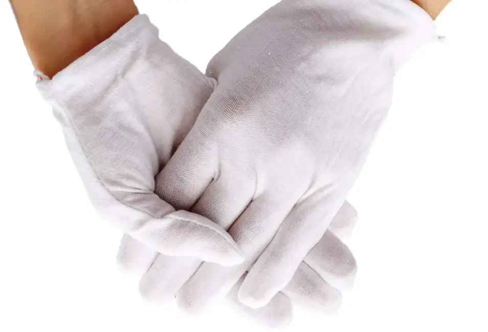 Air-Dry the Gloves