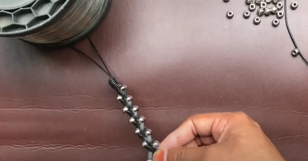 How to Make a Leather Knot Bracelet