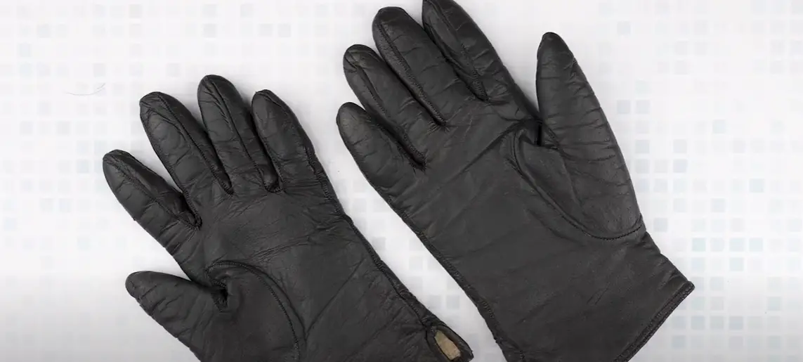 How to Clean Deerskin Gloves? LeatherProfy