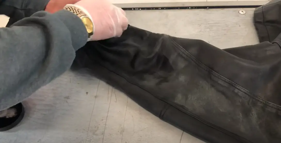 How to Wash Faux Leather Leggings? LeatherProfy