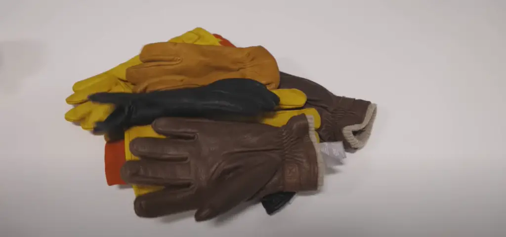 What are Leather Gloves?