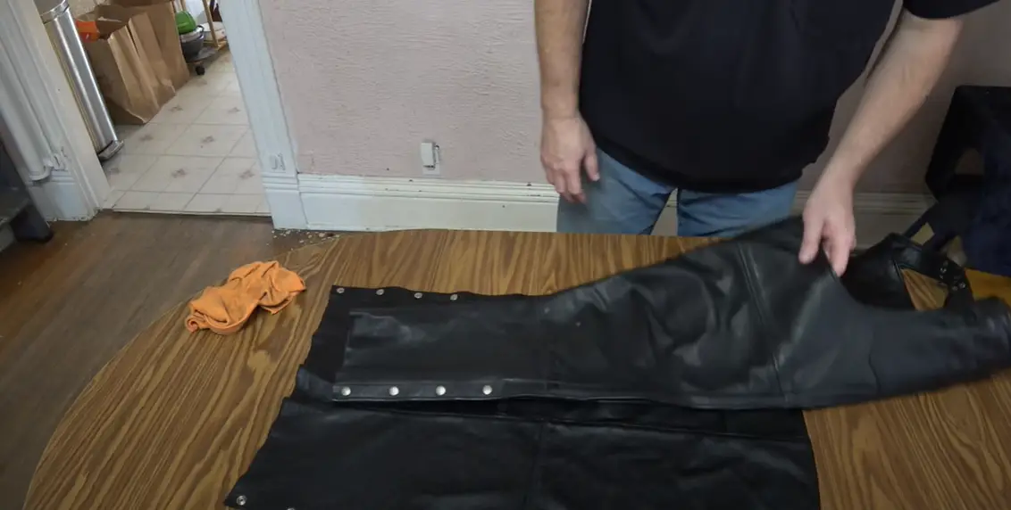 How to Clean Leather Chaps? LeatherProfy
